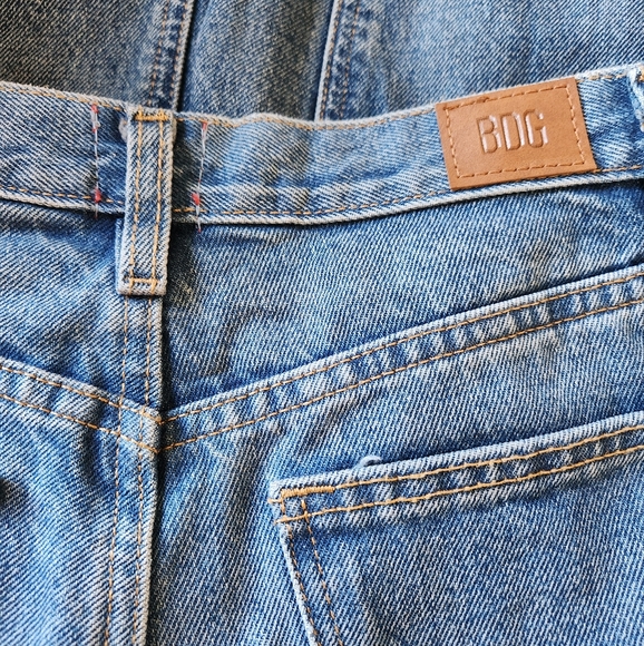 BDG Slim Straight High Rise Jeans, Medium Wash, 27W, 31L - Picture 6 of 8